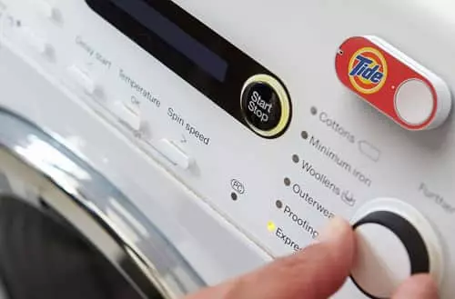 Amazon lancia anche in Italia il Dash Button: ordini immediati a portata di bottone