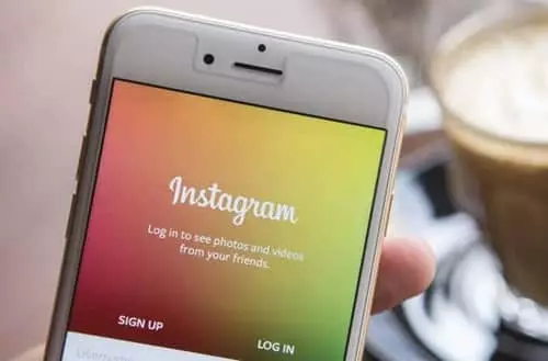 Instagram dice addio al suo ordine cronologico